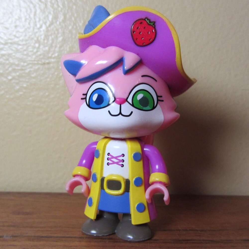 4 for $40 - Ryan's World mini figure alpha lexa cat strawberry pirate (W5267)